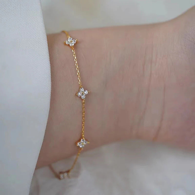 Four Leaf Clover Zircon Bracelet