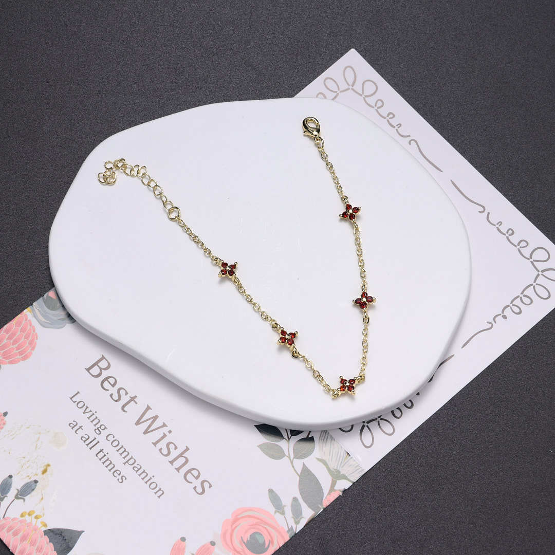 Four Leaf Clover Zircon Bracelet